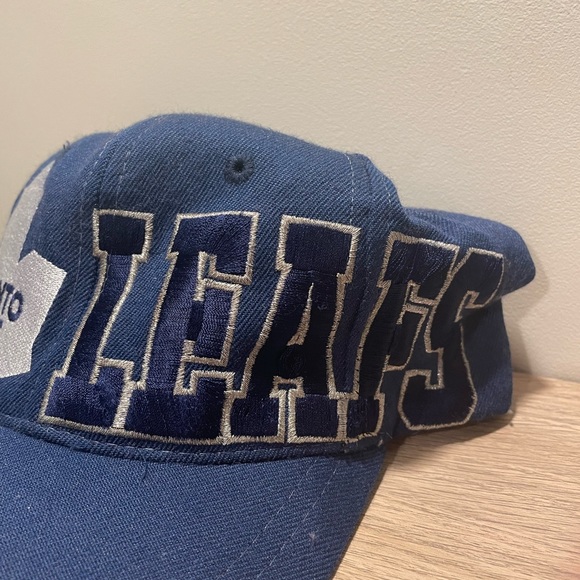 Vintage Toronto Maple Leafs Big Logo Split Spellout Snapback - Picture 2 of 8